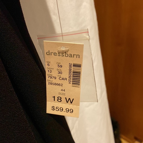 Dress Barn women’s size 18W black with cream & tan geometric design on top - Picture 4 of 4